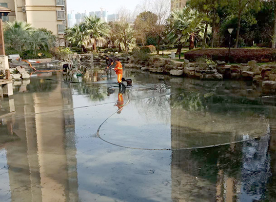 云阳景观池淤泥清理